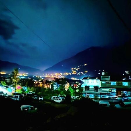 Hotel Himachal Heights Manāli Exterior foto